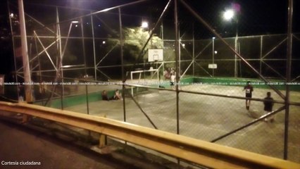 24-11-17 Dentro del mismo vehiculo fue asesinado a bala un taxista en Robledo