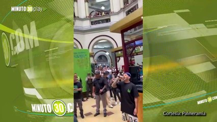 Feid hizo previa de sus tres conciertos de Medellín en reconocido centro comercial del centro