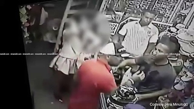 20-06-17-corregido-robo-celular-en-tienda-de-sombreros