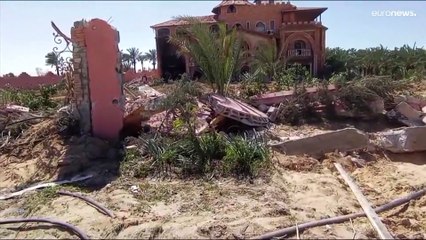 شاهد: رغم أنها "منطقة آمنة"... غارة إسرائيلية على المواصي في غزة