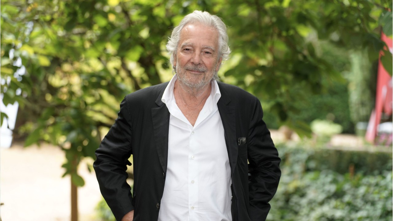 GALA VIDEO - Pierre Arditi grand-père : sa belle relation avec Gabrielle, la petite-fille de sa femme et de Claude Lelouch