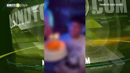 En celebración de sus 18 años, madre le llevó como regalo una bailarina