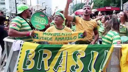 Derrota de la Canarinha frustra el fin de semana anticipado de los brasileños