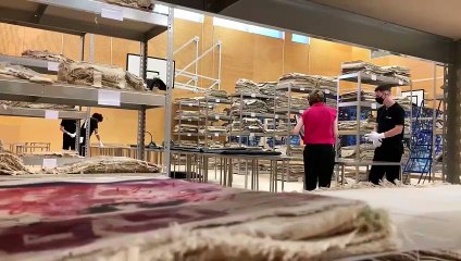 Qué dibujan los alumnos del mundo en sus pupitres