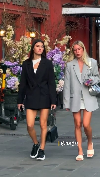 Beautiful stylish people on the streets of Moscow #reels #street #viralreels (1)