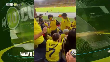 Fuera fuera abuchean a Agmeth Escaf en el estadio por pedirle la silla a la familia de Lucho Díaz Parte 1