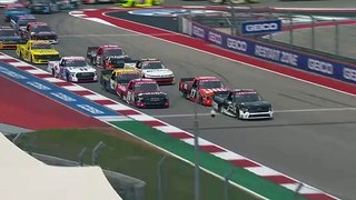 Polesitter Connor Zilisch runs wide in Turn 1 as Truck race goes green at COTA