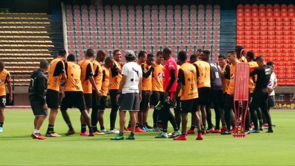 2-03-18 Ismael Rescalvo con la su nomina en la cabeza para enfrentar al Tiburon