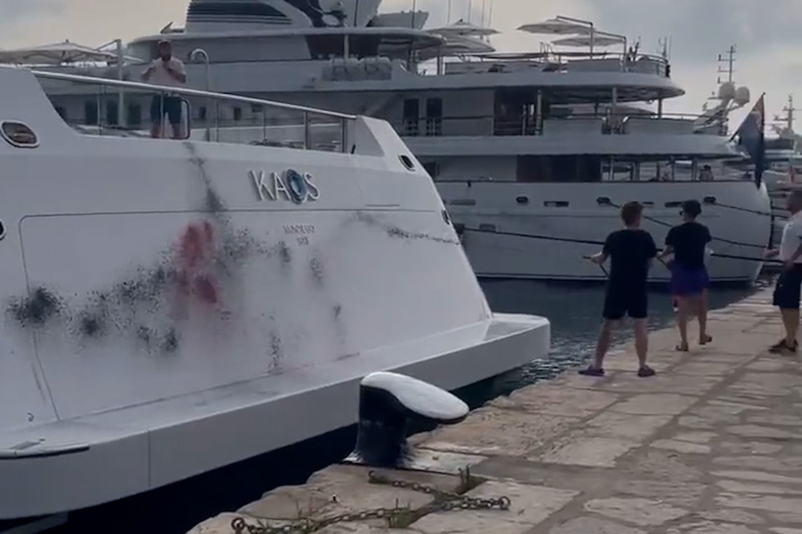 Activists vandalize superyacht in allegedly owned by Walmart(02)