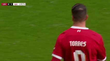Match de charité - Djibril Cissé et Torres brillent avec les légendes de Liverpool