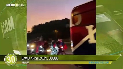 Hinchada del Medellín comenzó a copar carretera hacía Pereira para ver al rojo ante Inter