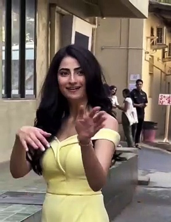 Video: पलक तिवारी रिक्वेस्ट करते ही हो गईं वायर...