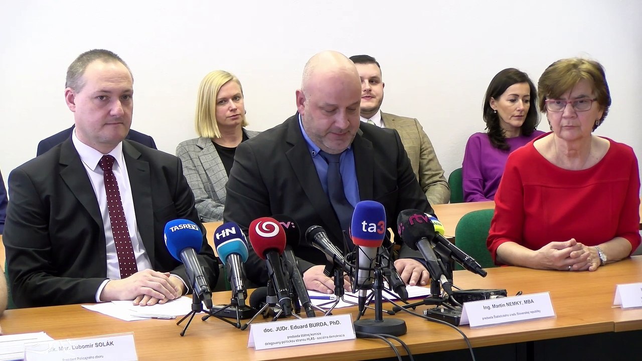 ZÁZNAM: Volebná komisia potvrdila postup Korčoka a Pellegriniho do druhého kola