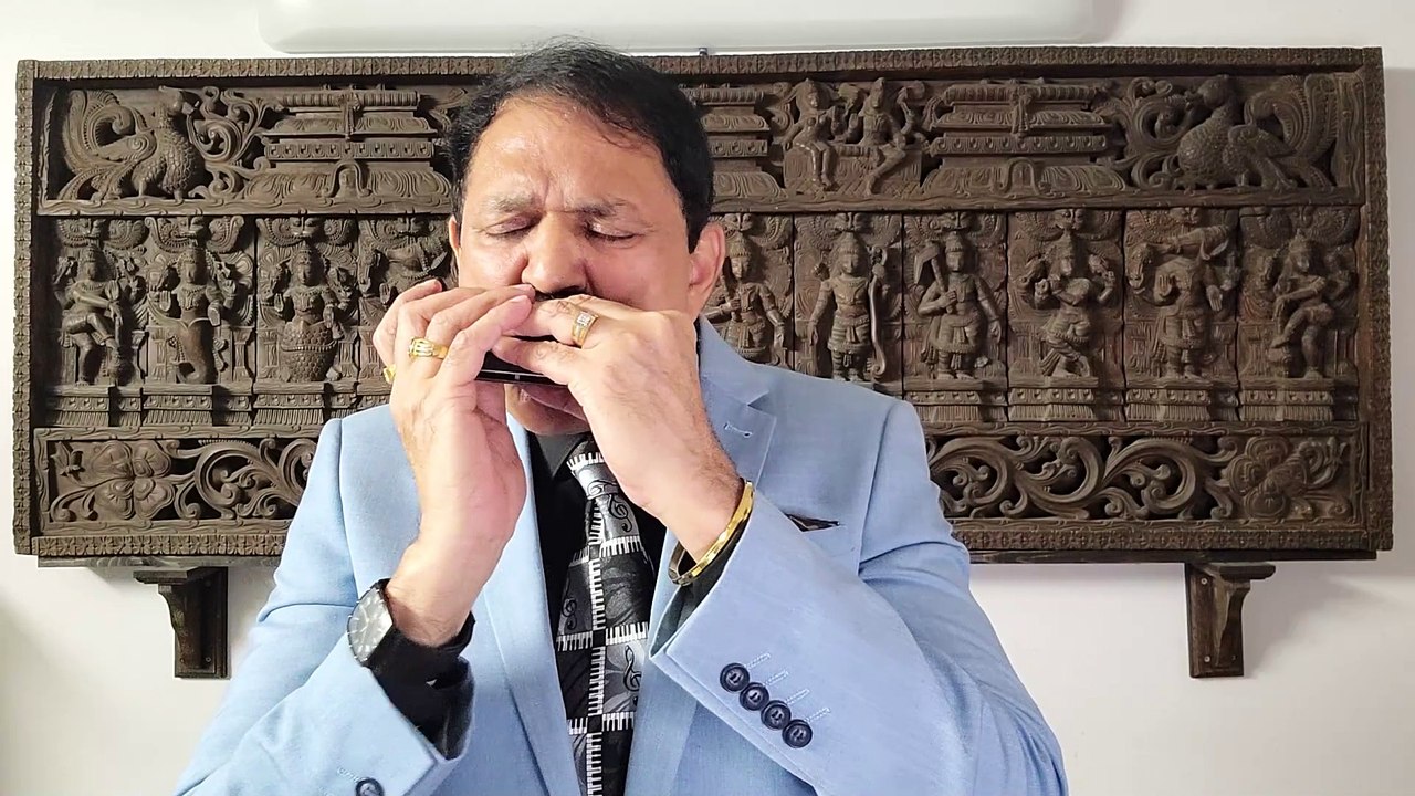 Ek Tha Gul Aur Ek Thi Bulbul - Film Jab Jab Phool Khile 1965 on Harmonica Live Performance by Mukund Kamdar