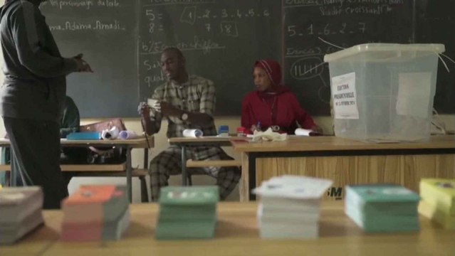 Senegal acude masivamente a las urnas para las elecciones presidenciales aplazadas.