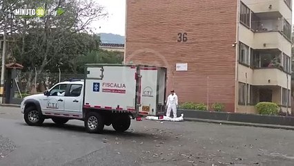 Sujetos en motocicleta huyeron luego de balear a un joven en Santa Monica