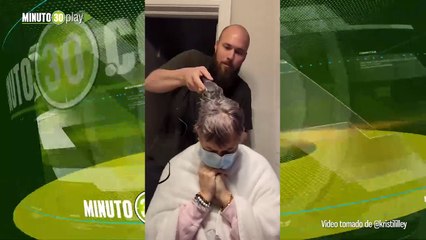 Kristina Lilley mostró que se rapó la cabeza tras quimioterapias