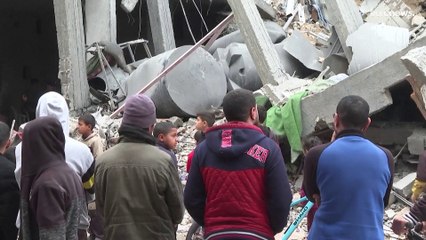 فيديو: مقتل سبعة أشخاص على الأقل في غارة إسرائيلية استهدفت منزلاً في رفح