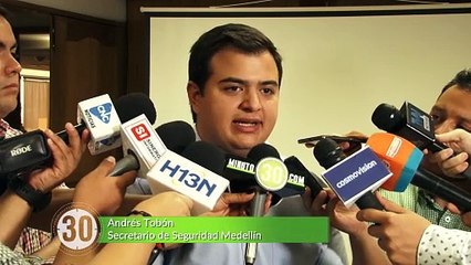 11-12-17 Las autoridades deben aclarar si esa una reunion de delincuentes o una pinata