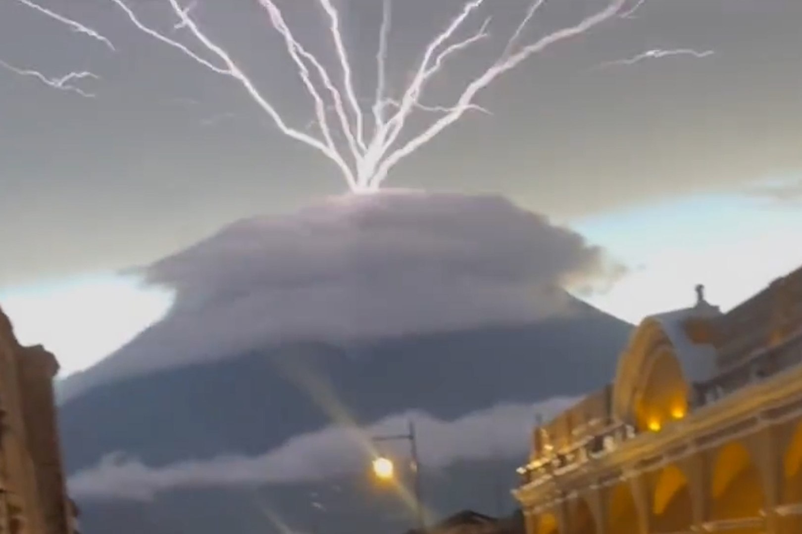 Nature's light show, this is what volcanic lightning looks like