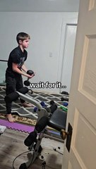 Un père de famille montre le planning de ses enfants avant qu'ils puissent utiliser les écrans, les internautes réagissent