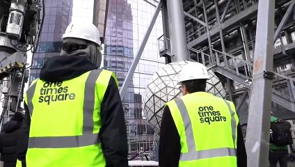 La bola de Times Square, lista para marcar la entrada de 2023