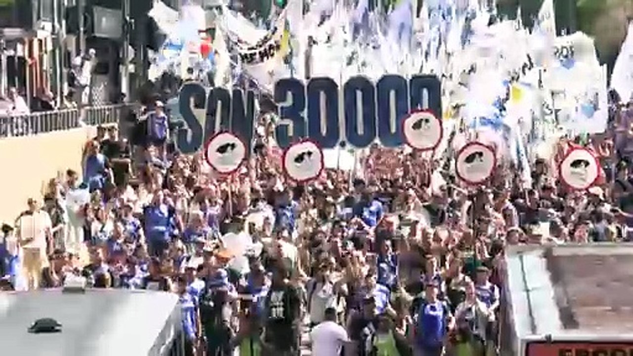 Masiva movilización en Argentina por la memoria de la dictadura, objetada por Milei