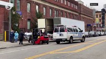 Utilizan camion para llevar cuerpos en Brooklyn