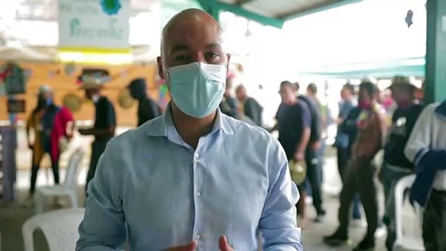 full Habitantes de calle elaboraron silletas en la Feria de las Flores