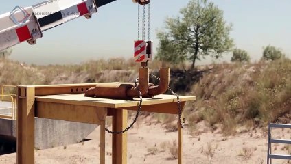 Leg Crush Injury Animation: Prevent Lifting Accidents 🚧