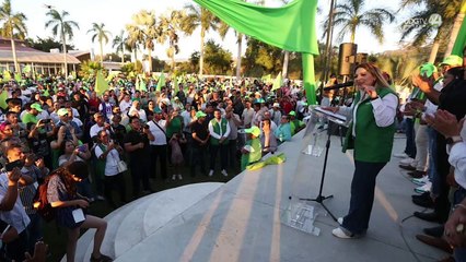*Claudia Delgadillo promete más y mejor transporte público en Puerto Vallarta