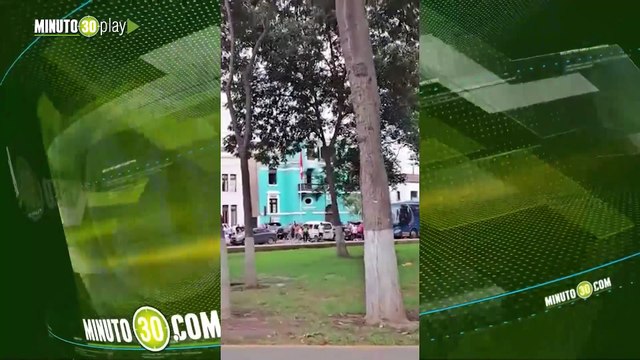 Hinchas de Huracán y Sporting Cristal se enfrentaron previo al duelo por Copa Libertadores