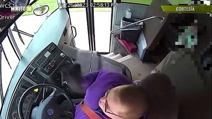 Niño héroe  logró controlar un bus luego de que la conductora se desmayara