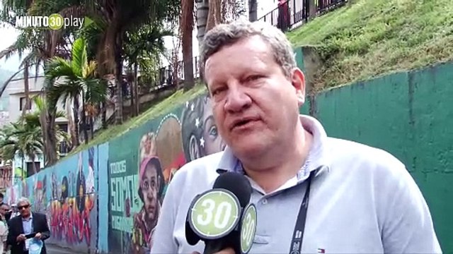 11-07-19 Representantes de más de 70 ciudades del mundo recorrieron la Comuna 13