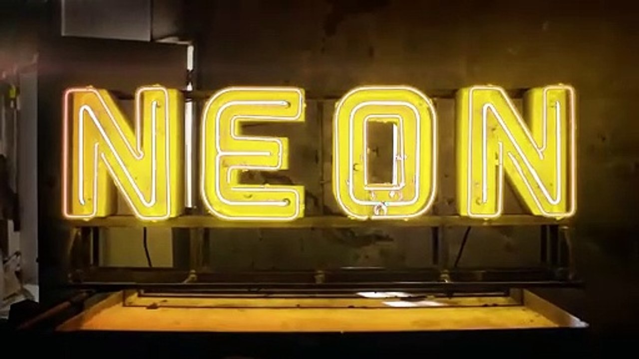 POSSESSOR Trailer Oficial (2020) Sean Bean, Brandon Cronenberg