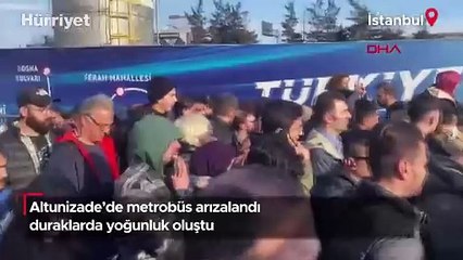 Altunizade'de metrobüs arızası: Duraklarda yoğunluk oluştu