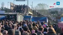 Altunizade'de metrobüs arızalandı, duraklarda yoğunluk oluştu