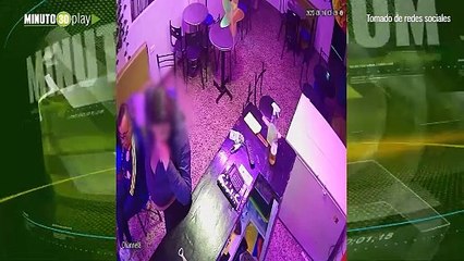 mujer le puso una sustancia a la bebida de un hombre para robarlo en Bogotá