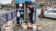 En Francia instalaron maquinas expendedoras guantes y gel antibacterial