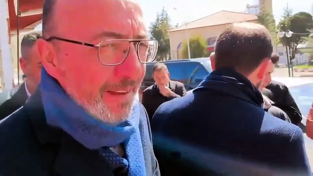 AKP’nin Kütahya İl Başkanı Mustafa Önsay gazeteciyi azarladı: İşine git, çarparım
