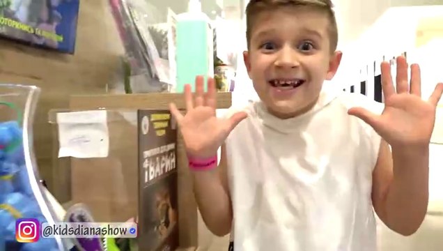 Diana and Roma Visit the Zoo and Learn about Animals