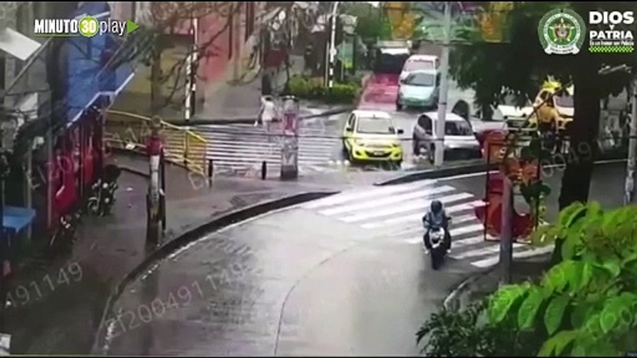Por las cámaras LPR de Medellín descubrieron que un sujeto andaba bien campante en una moto robada