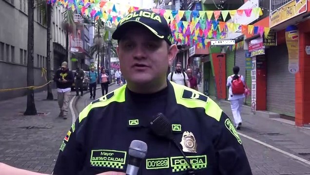 Unos hombres estaban esquineados en Medellín cuando les dispararon dos murieron