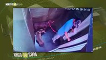 Un 'salvaje' le dio patadas a unos perritos en el ascensor de una Unidad en Medellín