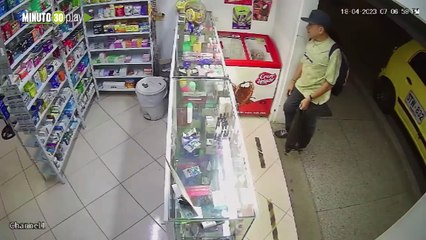 El colmo Ladrón se llevó una caja de dulces de una droguería en Bello