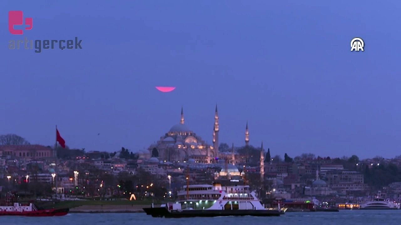 İstanbul'da dolunay