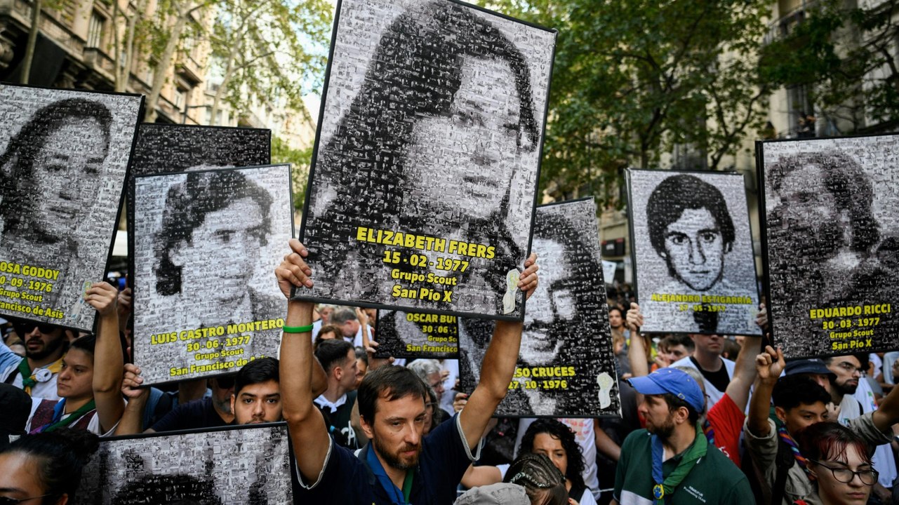 Argentinien: Kritik an Milei bei Gedenkmarsch für Diktatur-Opfer