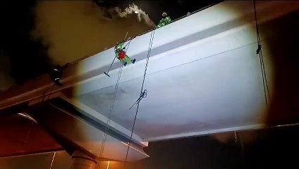 Dubai Viaduct Pier cleaning Road side view #Viaduct #clean #ropeaccess #roadhike #ropeclean