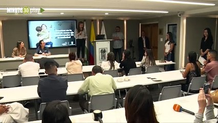 21-10-19 Medellín celebra la aprobación del Programa Tejiendo Hogares como Acuerdo Municipal