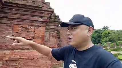 Gapura Majapahit Wringin Lawang Trowulan Mojokerto Jawa Timur